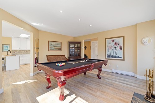 2590 Sinclair Rd, Saanich, BC 
