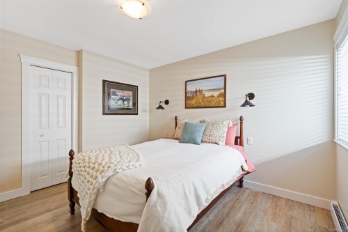 2590 Sinclair Rd, Saanich, BC 