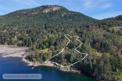 138 Narrows West Rd Salt Spring, BC V8K 0A3