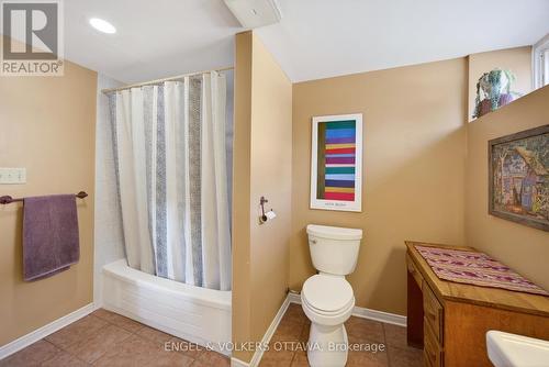 424 Lochaber Avenue, Ottawa, ON - Indoor Photo Showing Bathroom