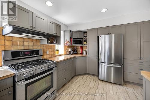 424 Lochaber Avenue, Ottawa, ON - Indoor Photo Showing Kitchen