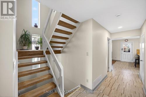 424 Lochaber Avenue, Ottawa, ON - Indoor Photo Showing Other Room