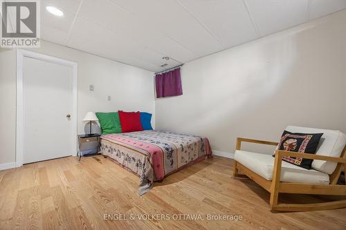 424 Lochaber Avenue, Ottawa, ON - Indoor Photo Showing Bedroom