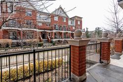 33 - 2480 POST ROAD  Oakville (Ro River Oaks), ON L6H 0K1