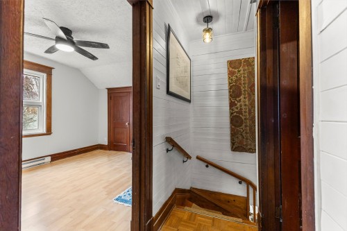 Hall d'entrée/Vestibule - 94 Rue St-Pierre, Rigaud, QC - Indoor Photo Showing Other Room