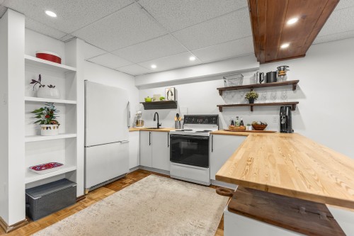 Cuisinette - 94 Rue St-Pierre, Rigaud, QC - Indoor Photo Showing Kitchen