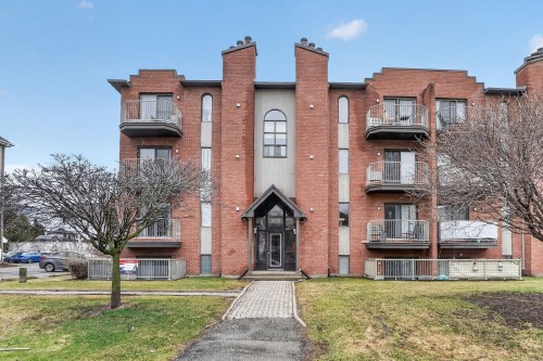 105-109 Ch. Duhamel  Pincourt, QC J7W 4C6