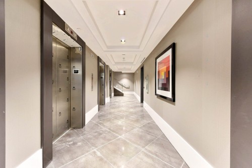 Elevator - 2610-405 Rue De La Concorde, Montréal (Ville-Marie), QC - Indoor Photo Showing Other Room