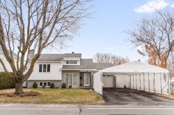 889 Rue des Érables  Saint-Eustache, QC J7R 6L1