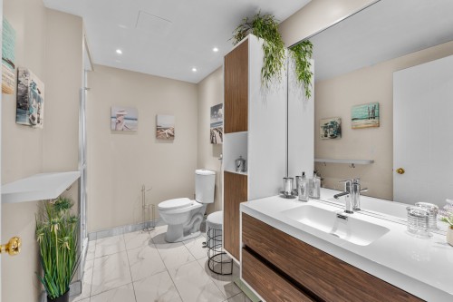 Salle de bains - 889 Rue Des Érables, Saint-Eustache, QC - Indoor Photo Showing Bathroom