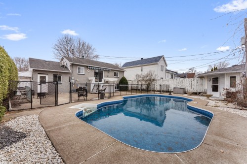 Piscine - 889 Rue Des Érables, Saint-Eustache, QC - Outdoor With In Ground Pool With Backyard