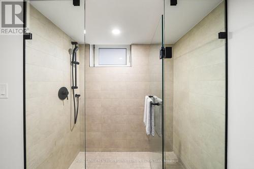 335 St Clair Avenue E, Toronto, ON - Indoor Photo Showing Bathroom