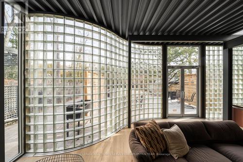 335 St Clair Avenue E, Toronto, ON -  Photo Showing Other Room