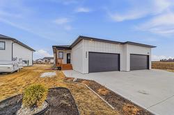 223 Harmony Lane  Steinbach, MB R5G 2Y2