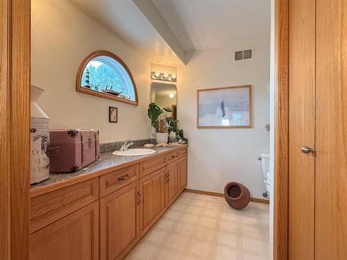 173038 60 (Kola) Road N, Virden, MB - Indoor