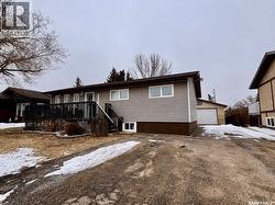 504 8th STREET W  Kindersley, SK S0L 1S0