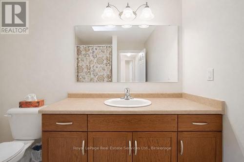 11 - 255 Summerfield Drive, Guelph (Pineridge/Westminster Woods), ON - Indoor Photo Showing Bathroom