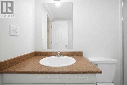 11 - 255 Summerfield Drive, Guelph (Pineridge/Westminster Woods), ON - Indoor Photo Showing Bathroom