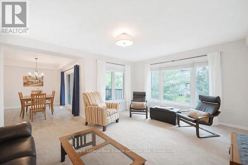 11 - 255 Summerfield Drive, Guelph (Pineridge/Westminster Woods), ON - Indoor Photo Showing Living Room