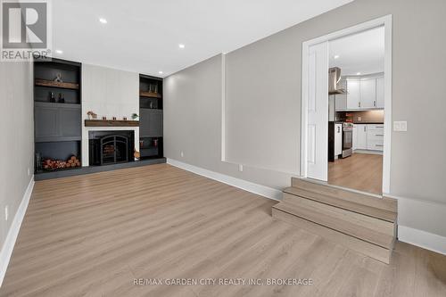 77 Balmoral Avenue, Welland (Lincoln/Crowland), ON - Indoor With Fireplace