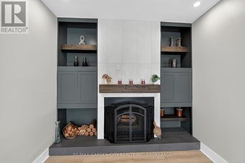 77 Balmoral Avenue, Welland (Lincoln/Crowland), ON - Indoor Photo Showing Other Room With Fireplace