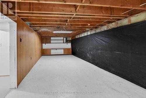 77 Balmoral Avenue, Welland (Lincoln/Crowland), ON - Indoor