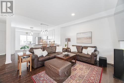 22 Mcdevitt Lane, Caledon, ON - Indoor Photo Showing Living Room