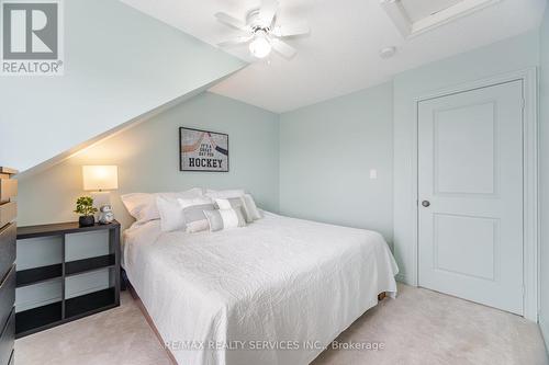 22 Mcdevitt Lane, Caledon, ON - Indoor Photo Showing Bedroom