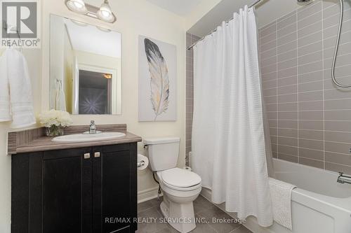22 Mcdevitt Lane, Caledon, ON - Indoor Photo Showing Bathroom