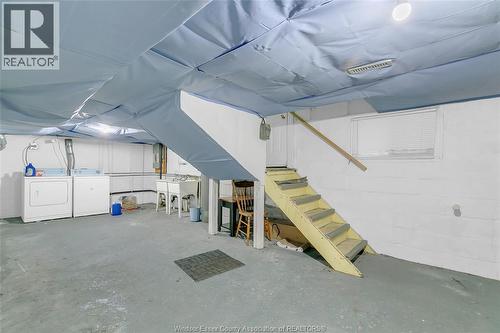 69 Shepherd, Windsor, ON - Indoor Photo Showing Garage