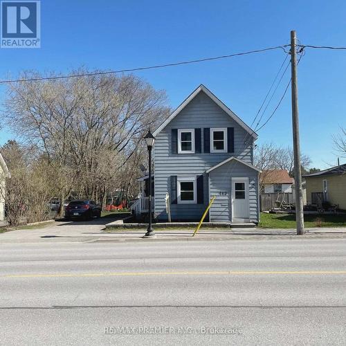 143 COLBORNE STREET W  Orillia, ON L3V 5B8