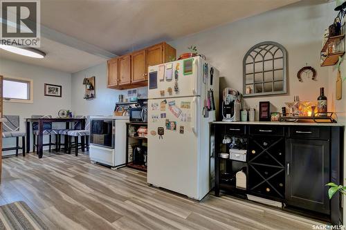 1230 Dewdney Avenue E, Regina, SK - Indoor Photo Showing Kitchen