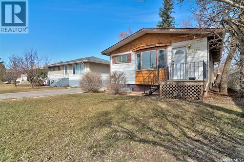 1230 Dewdney Avenue E, Regina, SK - Outdoor