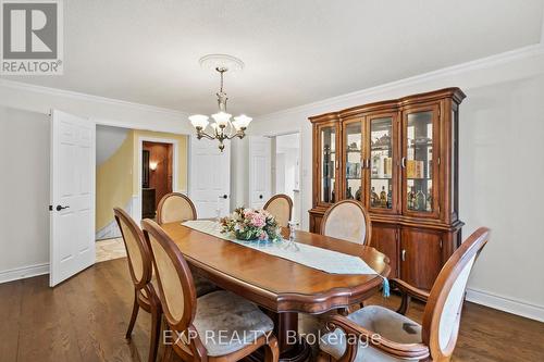 89 Windermere Crescent, Richmond Hill, ON - Indoor Photo Showing Dining Room