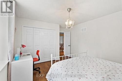 89 Windermere Crescent, Richmond Hill, ON - Indoor Photo Showing Bedroom