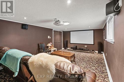 89 Windermere Crescent, Richmond Hill, ON - Indoor Photo Showing Other Room