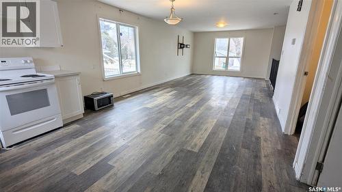 407 U Avenue S, Saskatoon, SK - Indoor Photo Showing Kitchen