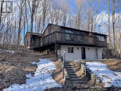 33 HURON WOODS DRIVE  Oro-Medonte, ON L0K 1E0