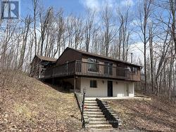 33 HURON WOODS DRIVE Oro-Medonte, ON L0K 1E0