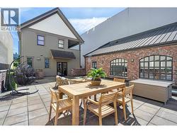 33 E 6TH AVENUE  Vancouver, BC V5T 1J3