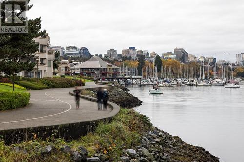 33 E 6Th Avenue, Vancouver, BC 
