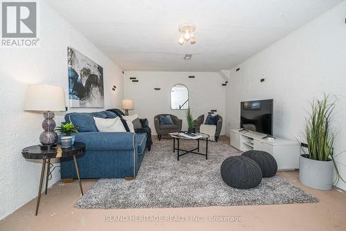 3 - 730 Cedar Street, Oshawa (Lakeview), ON - Indoor