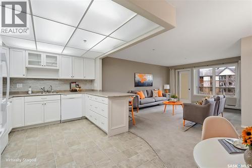 304 1622A Acadia Drive, Saskatoon, SK - Indoor Photo Showing Kitchen With Double Sink