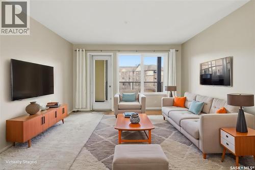 304 1622A Acadia Drive, Saskatoon, SK - Indoor Photo Showing Living Room