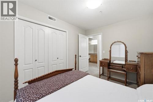 304 1622A Acadia Drive, Saskatoon, SK - Indoor Photo Showing Bedroom