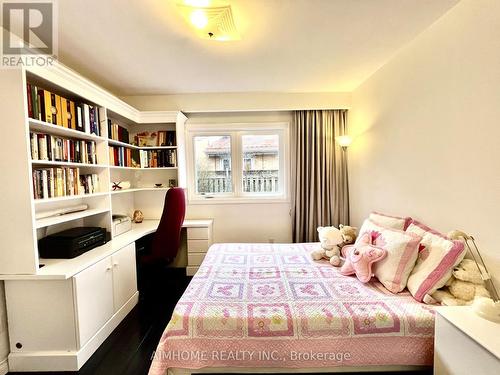 68 Sawley Drive, Toronto, ON - Indoor Photo Showing Bedroom