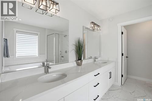 342 Stilling Manor, Saskatoon, SK - Indoor Photo Showing Bathroom