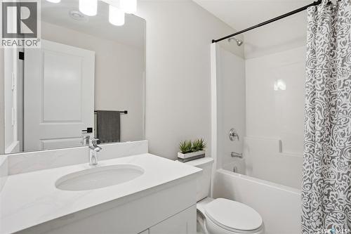 342 Stilling Manor, Saskatoon, SK - Indoor Photo Showing Bathroom