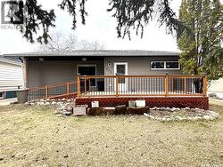 413 Maple STREET  Maple Creek, SK S0N 1N0