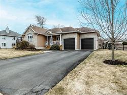 406 Belliveau  Dieppe, NB E1A 6W6
